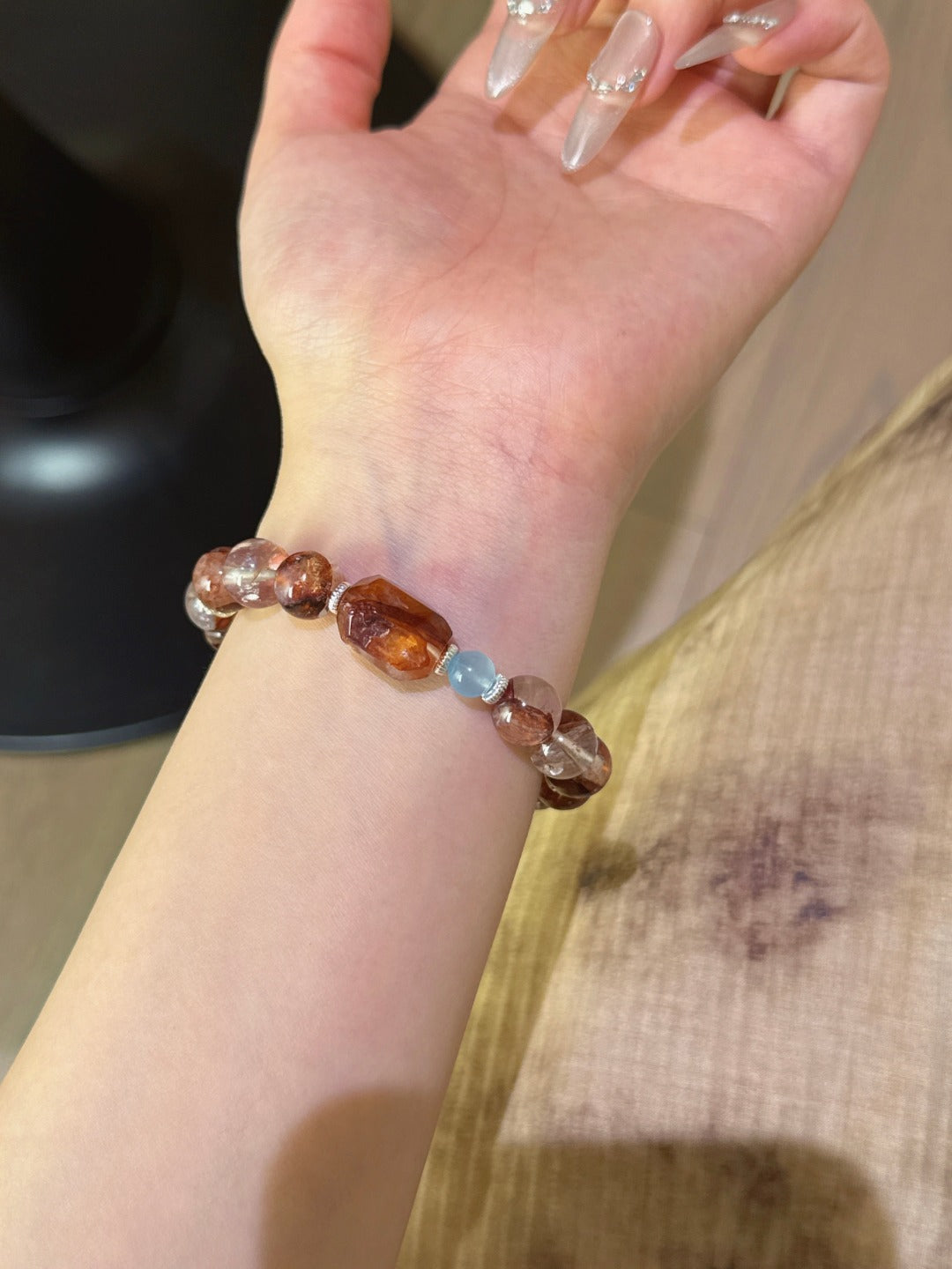 ▫️▪️ Red gum flower aquamarine gum flower with the shape of the bracelet